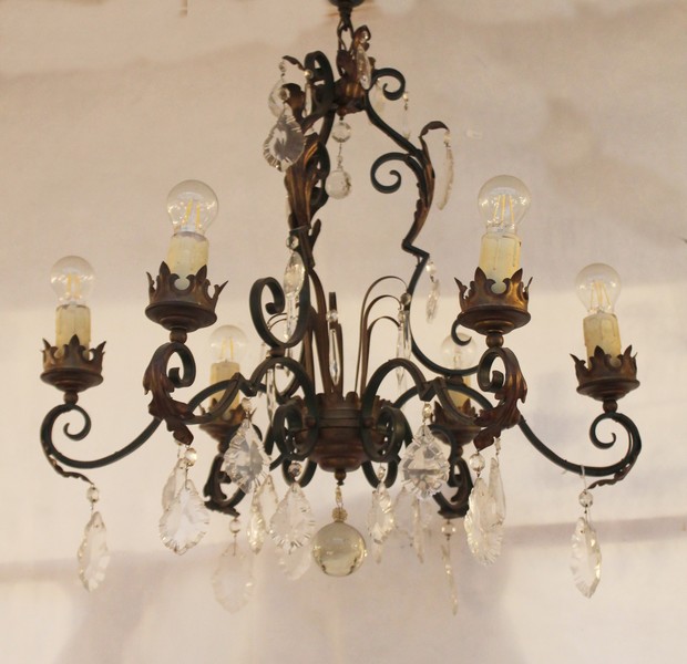 Chandelier with glass pendants 