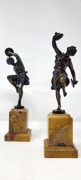 Couple of bronze dancers