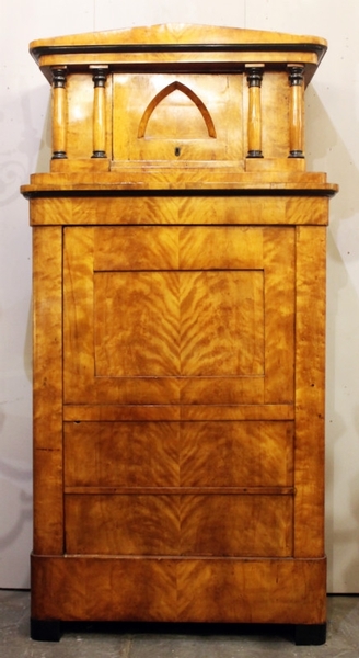 False pair of biedermeier cabinet in birch burl