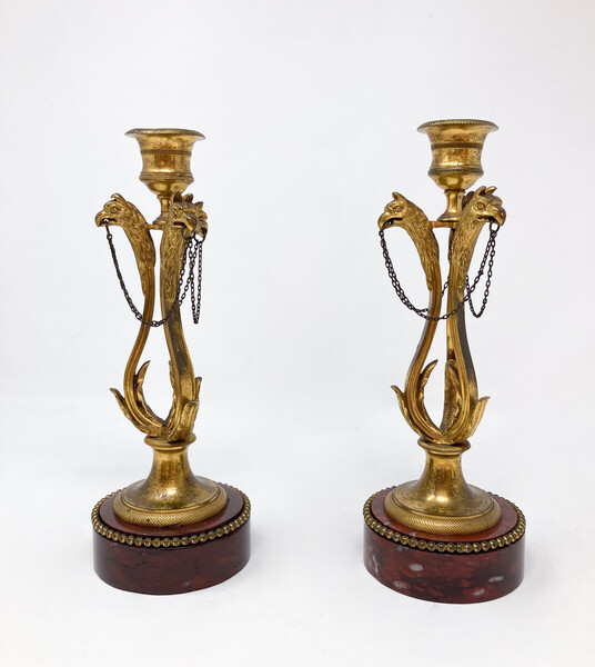 Finely chiseled bronze candlesticks with chimera heads - Morello cherry marble