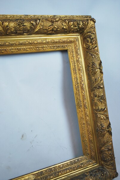 Frame in wood and gilded stucco, 19th