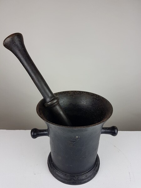 Large bronze mortar and pestle, early 20th
