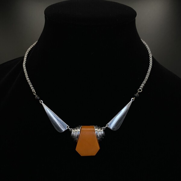 Magnificent art deco necklace by Jacob Bengel in chrome and bakelite, clasp and chain of origin Germany around 1925
