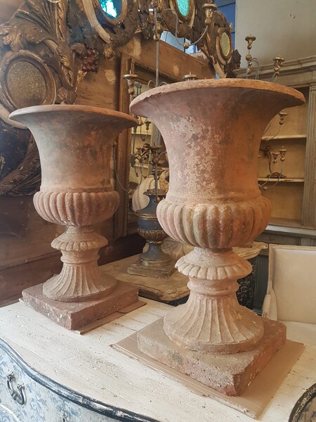 Set of 3 Medici terracotta vases, 19th