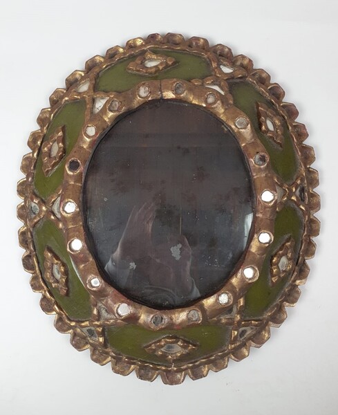 Small decorative mirror, early 20th