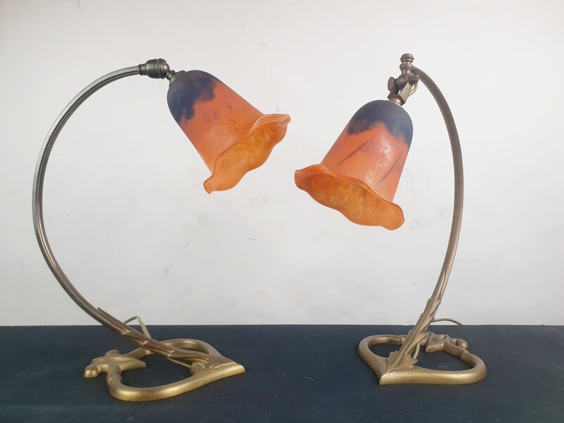 2 Art Nouveau lamps, glass paste tulips signed Daum