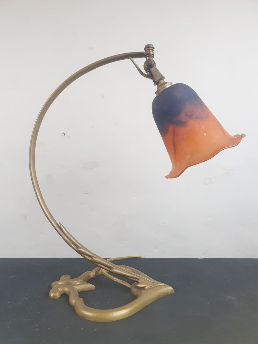 2 Art Nouveau lamps, glass paste tulips signed Daum