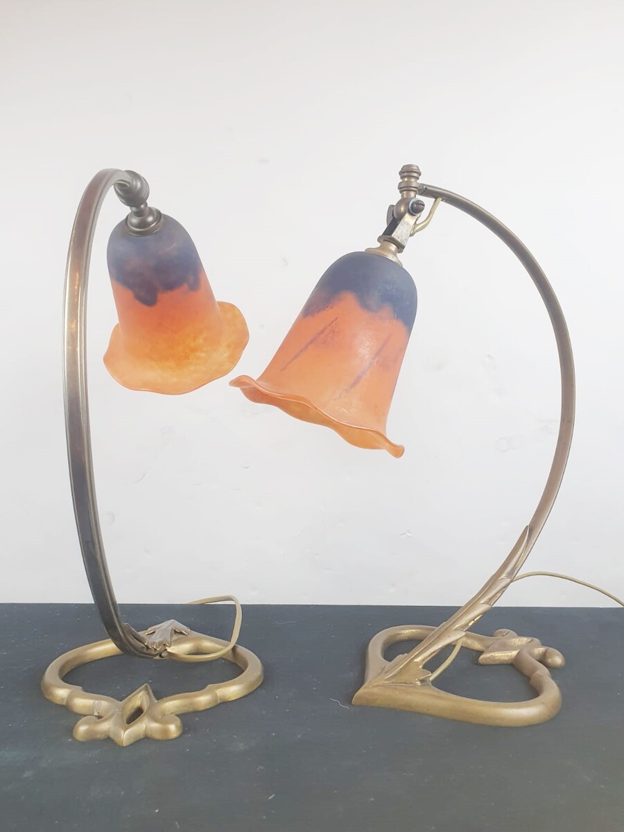 2 Art Nouveau lamps, glass paste tulips signed Daum