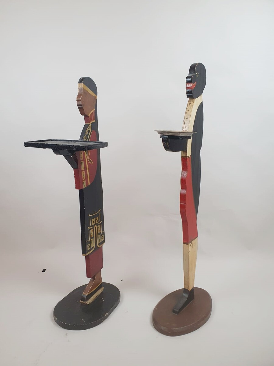 2 painted wooden servants, early 20th century (price per piece)