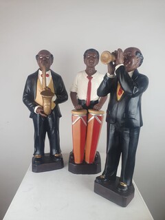 3 musicians in polychrome pipe clay, circa 1960