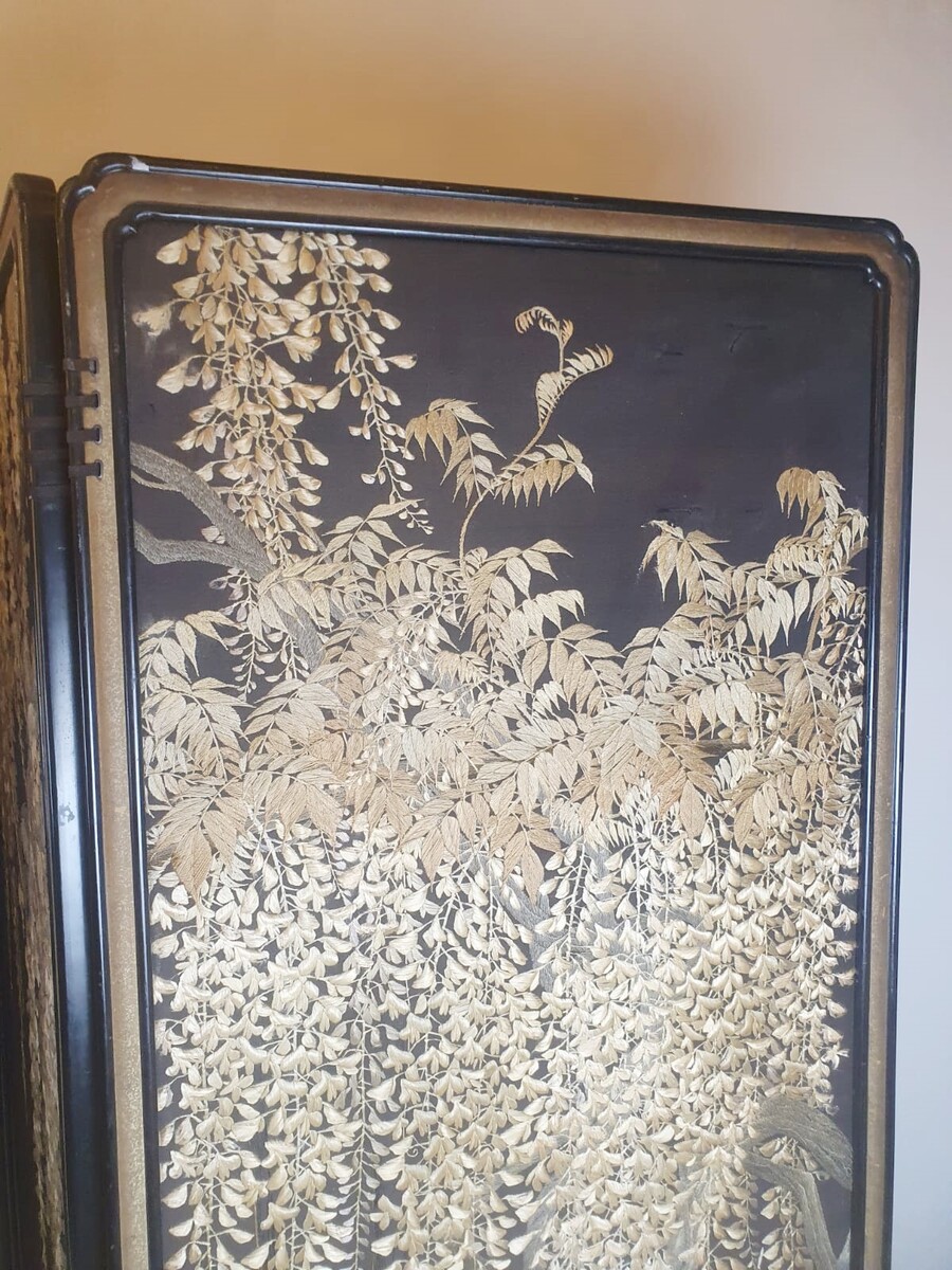 4-leaf screen with finely embroidered foliage decoration, China 19th century