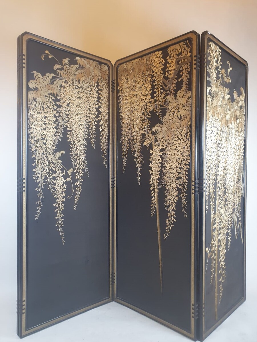 4-leaf screen with finely embroidered foliage decoration, China 19th century