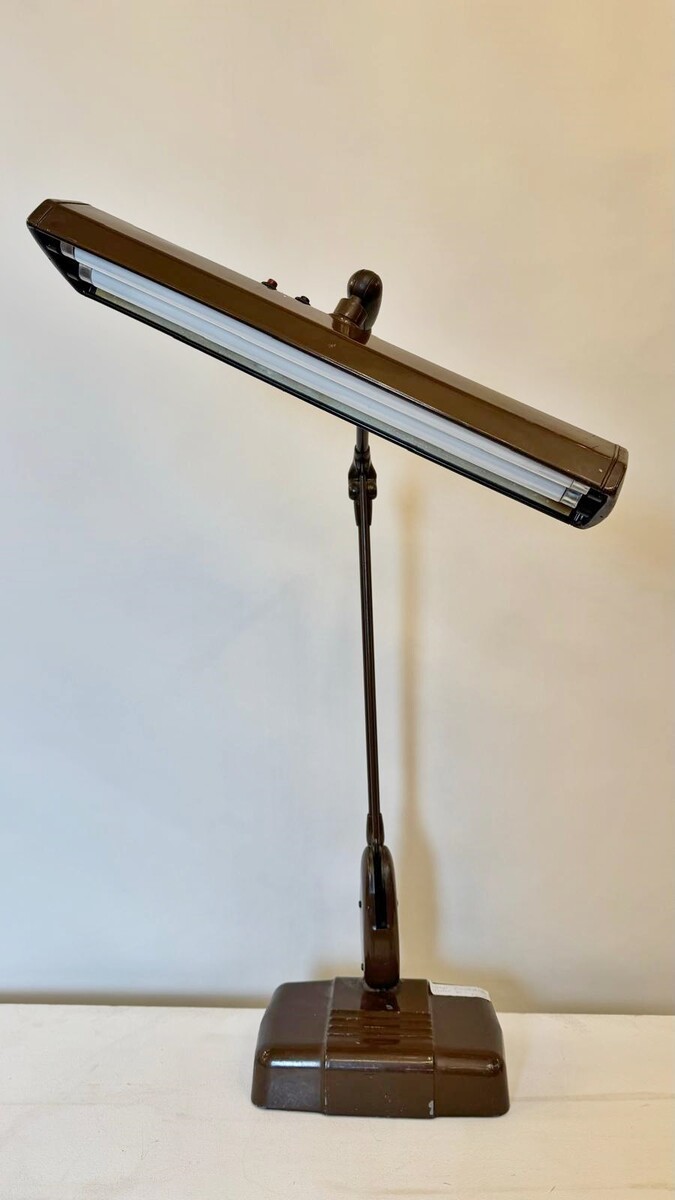 50's industrial metal desk lamp.