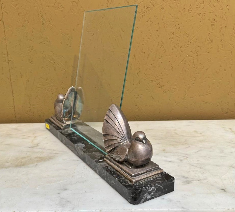 Art deco photo holder