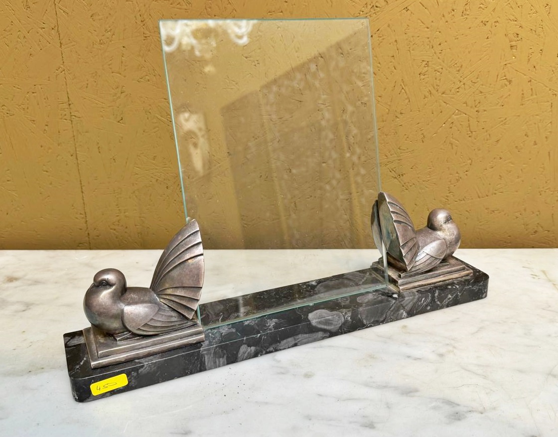 Art deco photo holder