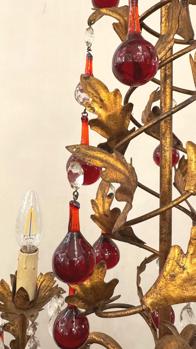 Beautiful 4-light chandelier - gold-plated metal and red glass drop pendants - circa 1950