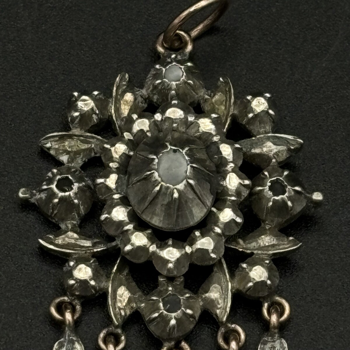 Beautiful antique silver pendant, table diamonds, 14 ct gold ring 5 cm x 3.5 cm - circa 1850