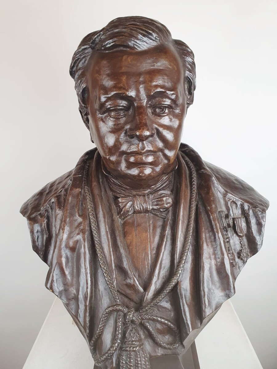 Bronze bust, Brussels Foundry, signed