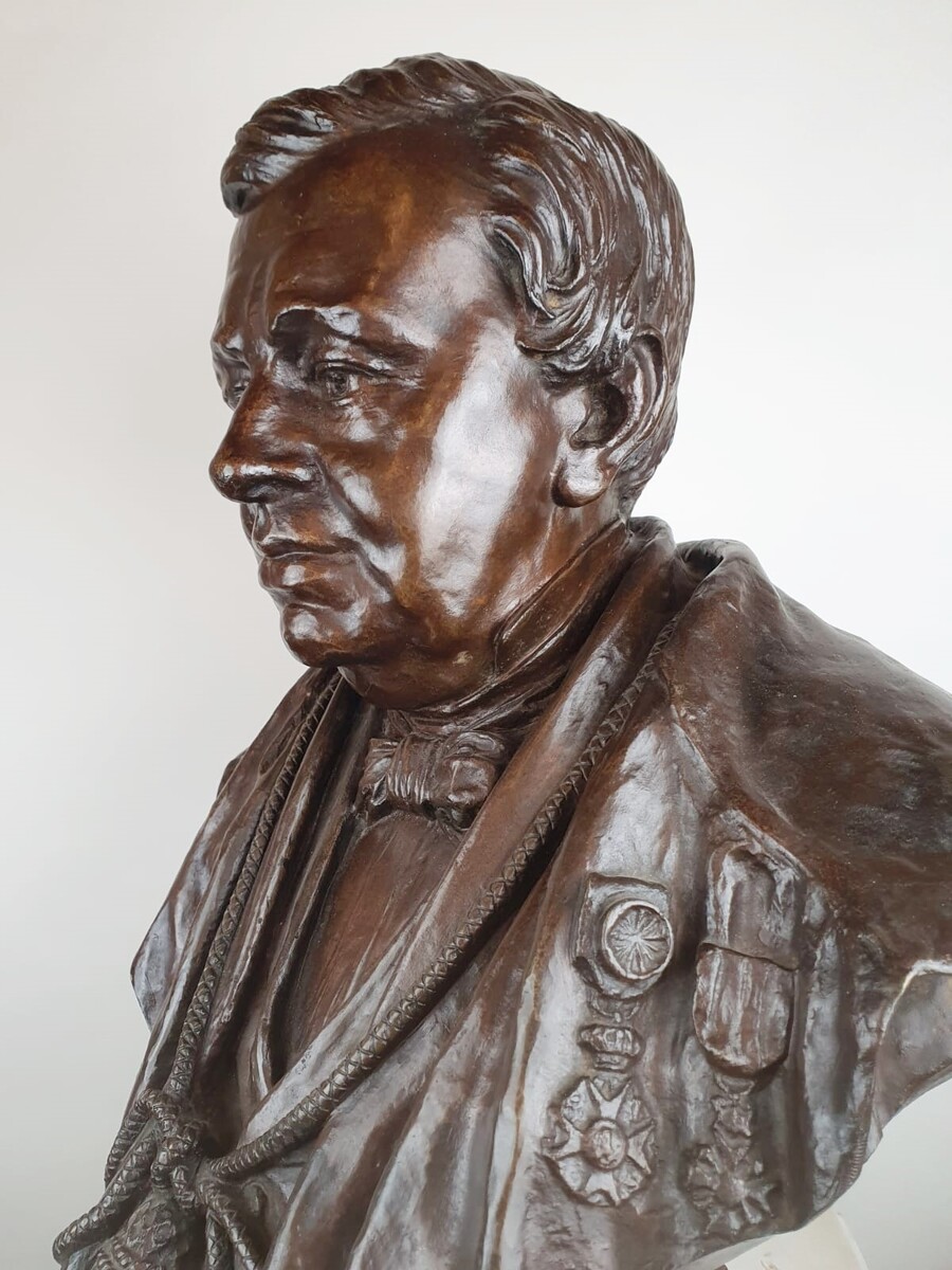 Bronze bust, Brussels Foundry, signed