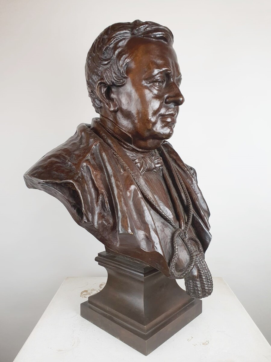 Bronze bust, Brussels Foundry, signed