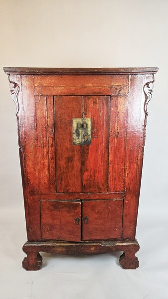 Chinese cabinet in red lacquered wood – 19th century