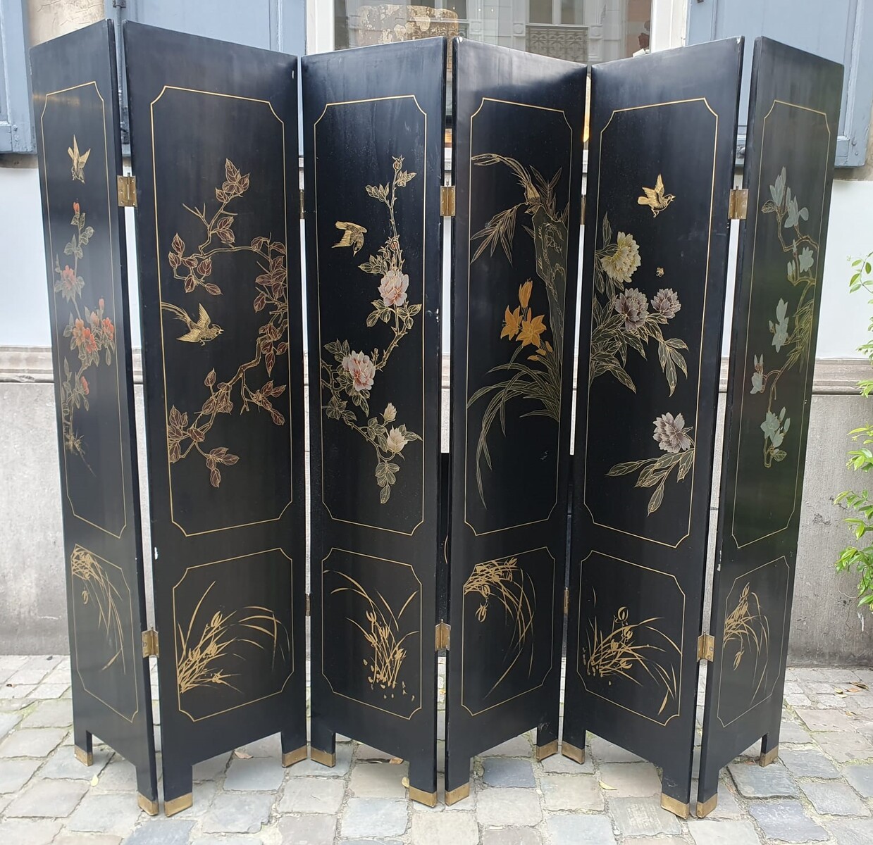 Chinese screen with 6 double-sided leaves, mother-of-pearl and polychrome wood, circa 1970