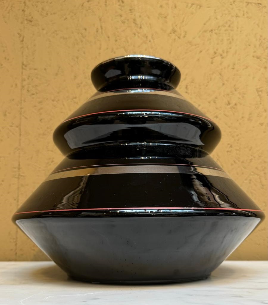 Doyen vase, model 