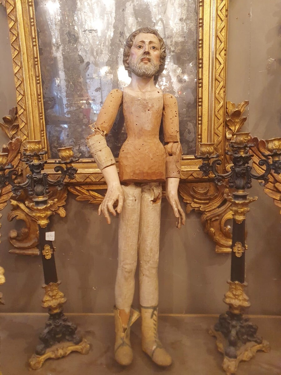 Finely carved and polychromed wooden articulated figure, Italy 18th century