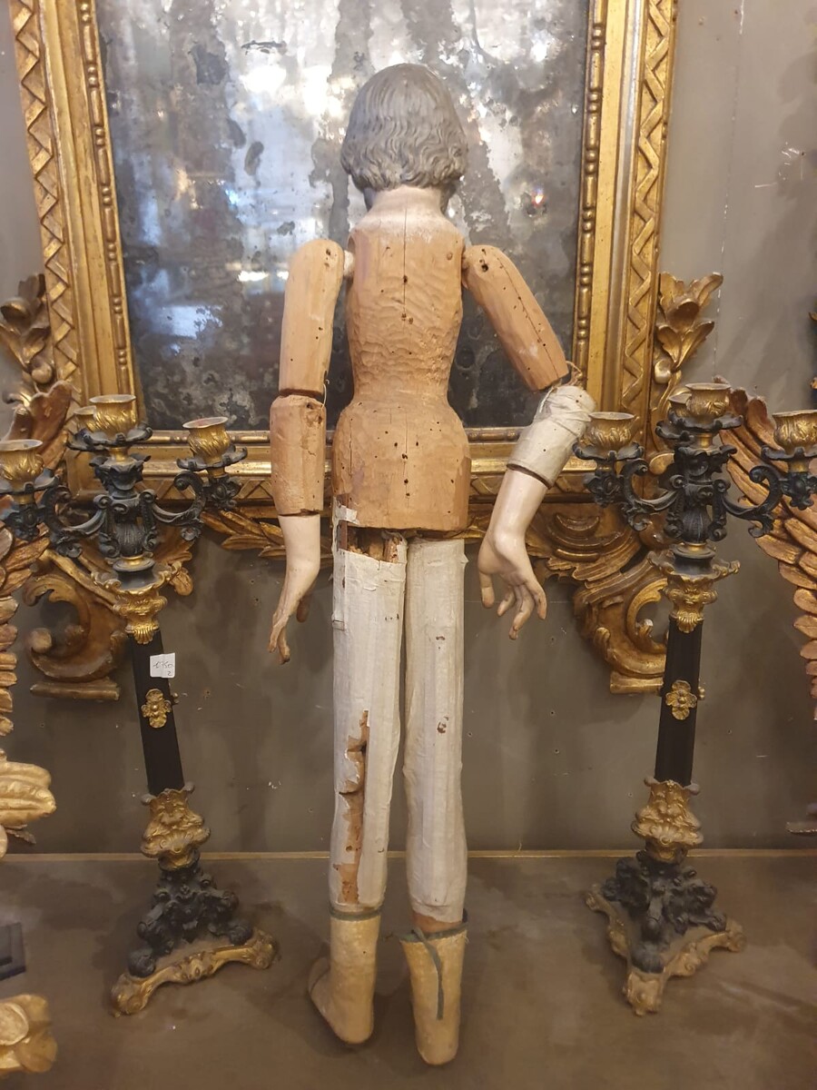 Finely carved and polychromed wooden articulated figure, Italy 18th century