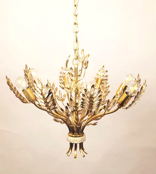 Glass and brass chandelier - 8 light arms - height with chain: 100 cm