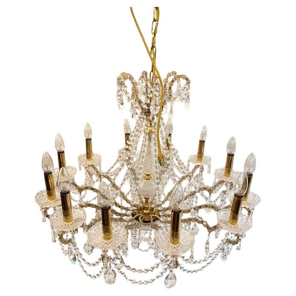 Glass and gilded brass chandelier - 12 light arms