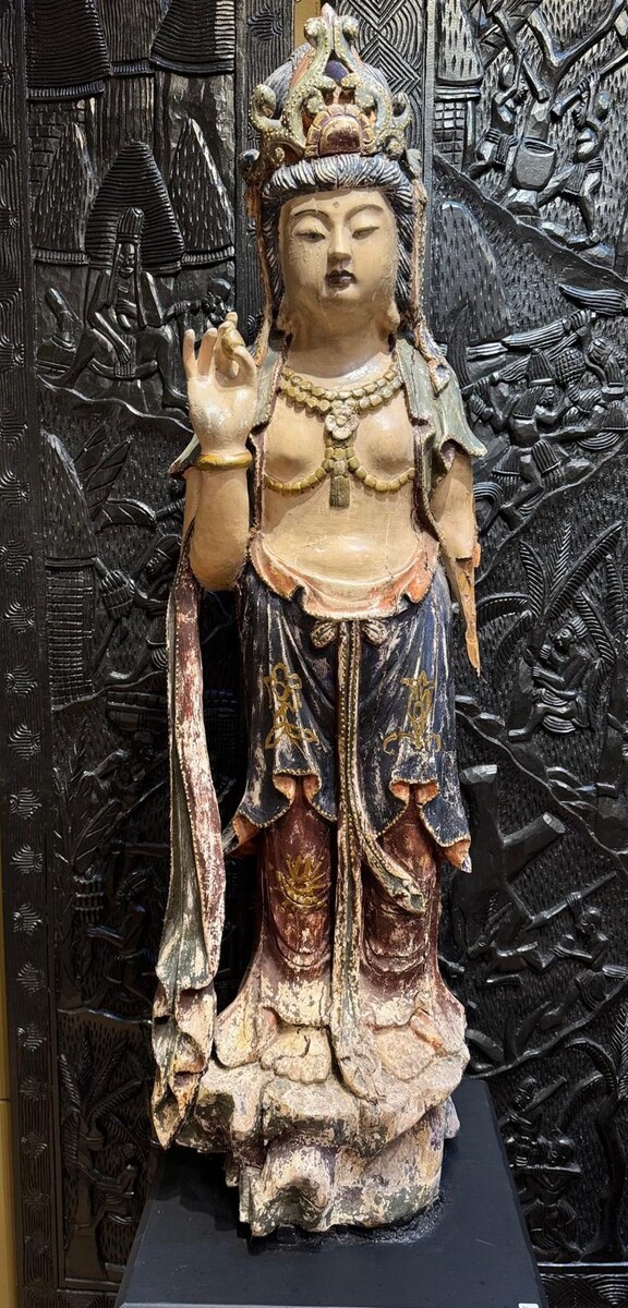 Guan Yin - 19th century polychrome sculpture