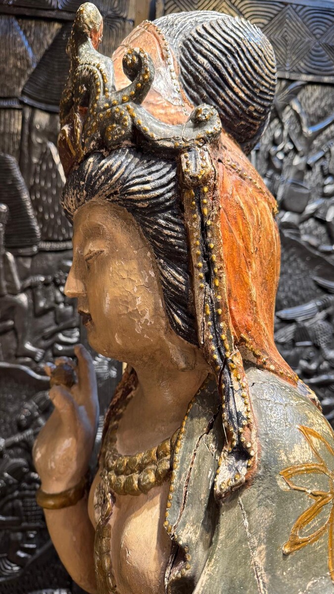 Guan Yin - 19th century polychrome sculpture