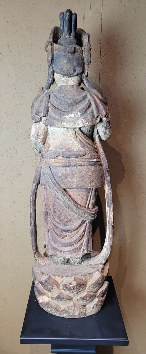 Guan-Yin in carved and polychrome wood - 19th century