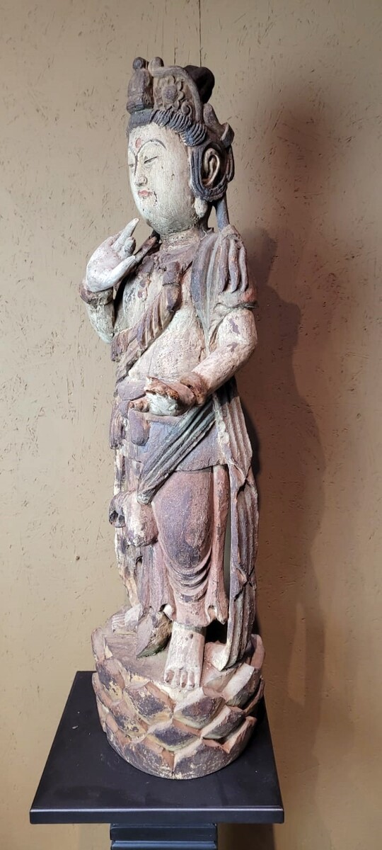 Guan-Yin in carved and polychrome wood - 19th century