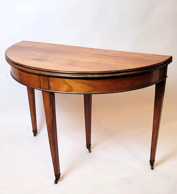 Half-moon Directoire drop-leaf table in cherry wood - late 18th century