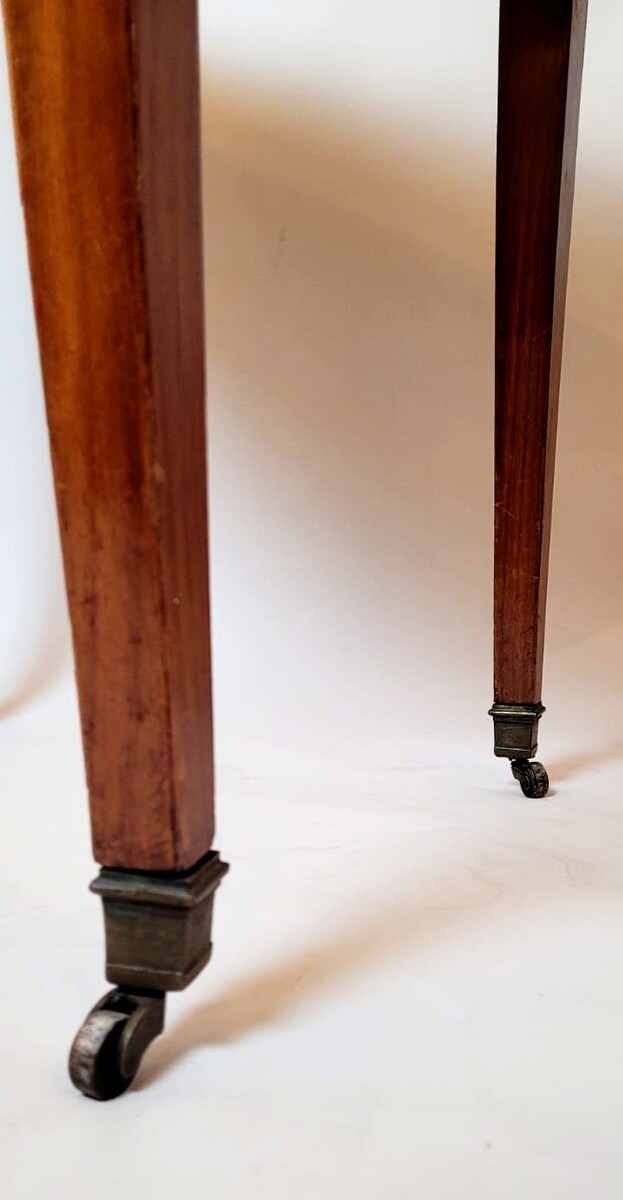 Half-moon Directoire drop-leaf table in cherry wood - late 18th century