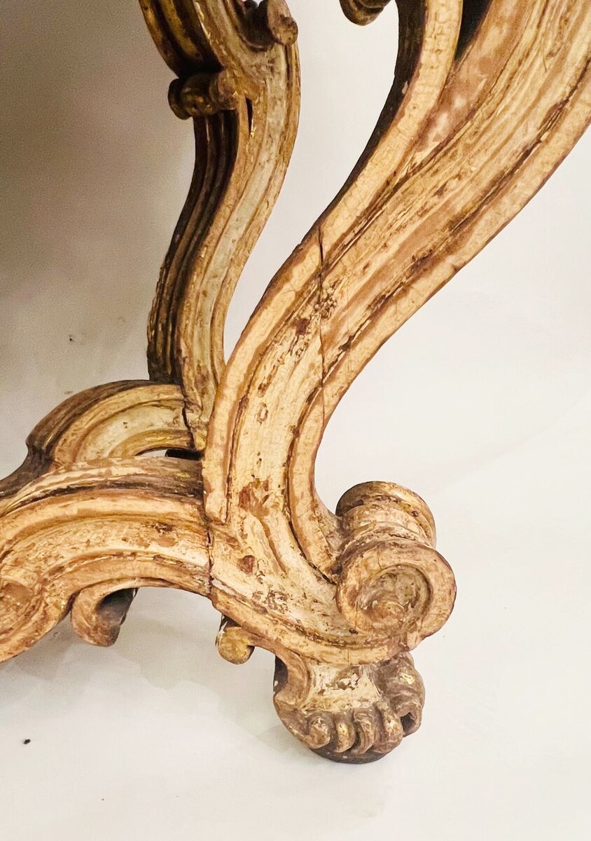 Italian gilded wood console, Rome 17th