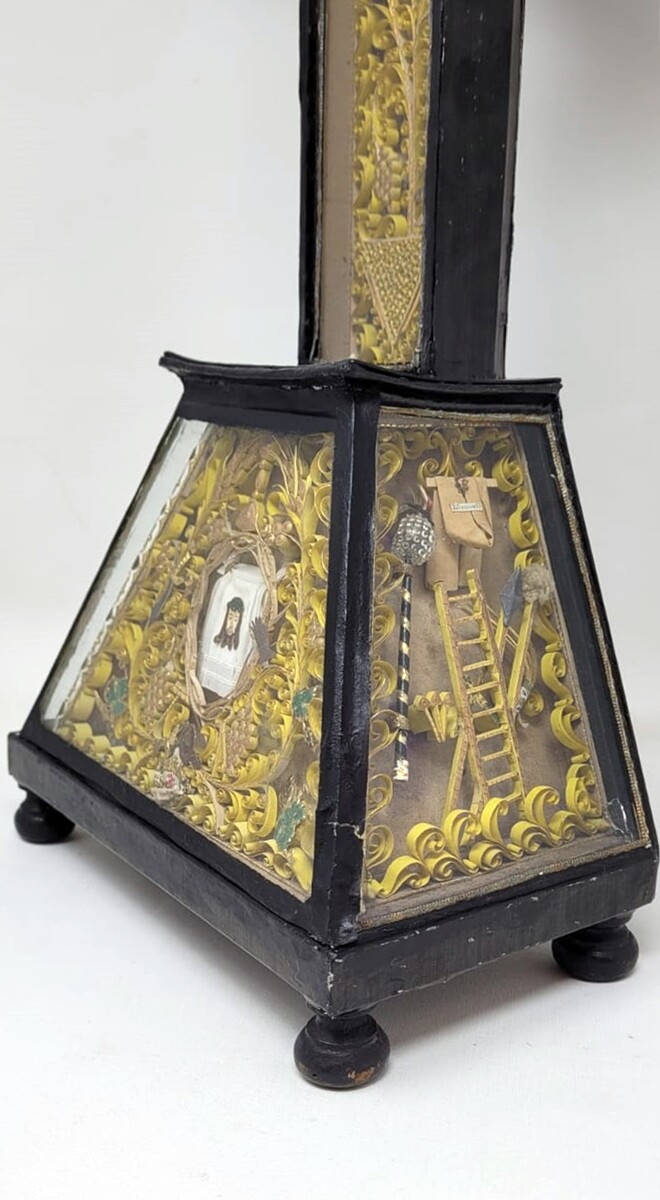 Large cross reliquary