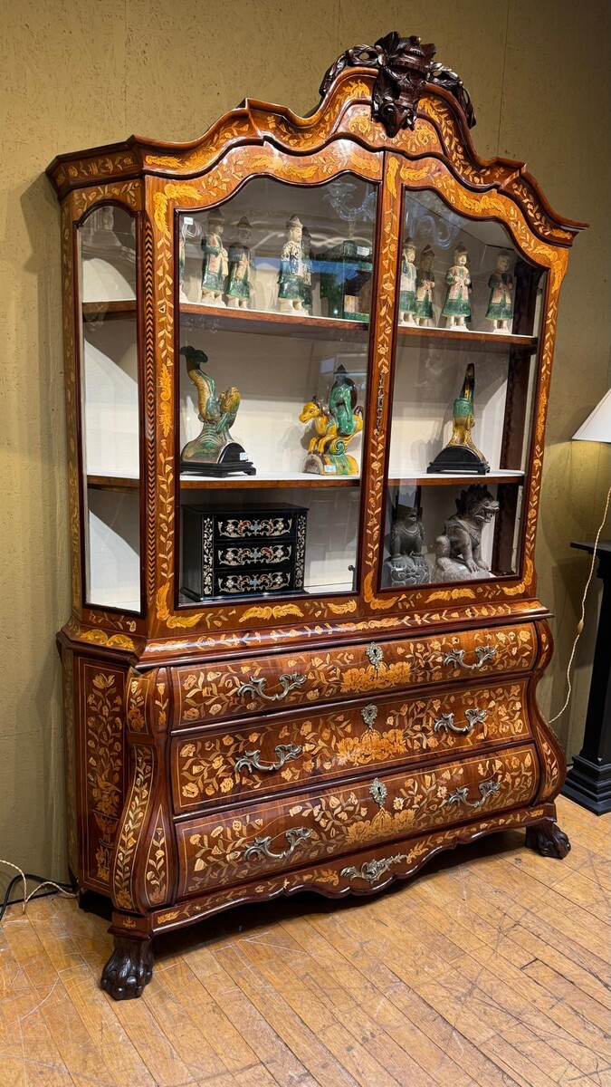 Large double-body Dutch display case - 19th century - model making with floral decorations made from different types of wood