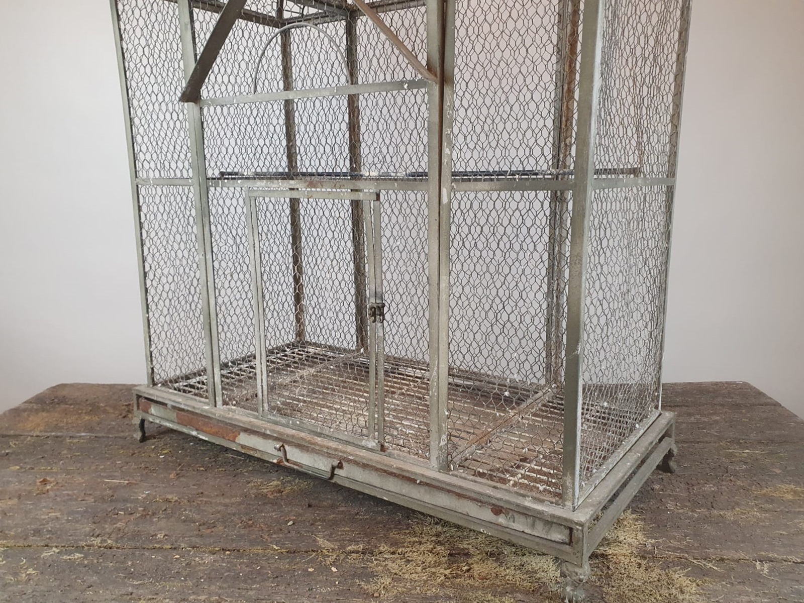 Large metal birdcage, late 19th century