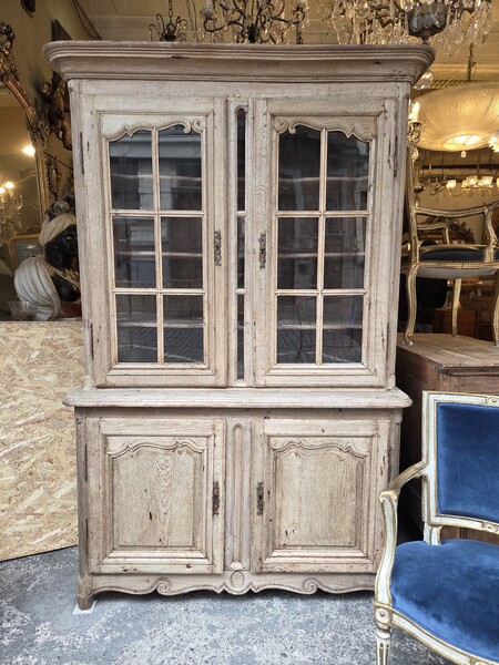 Louis XV style double-body display case in light oak, early 19th century