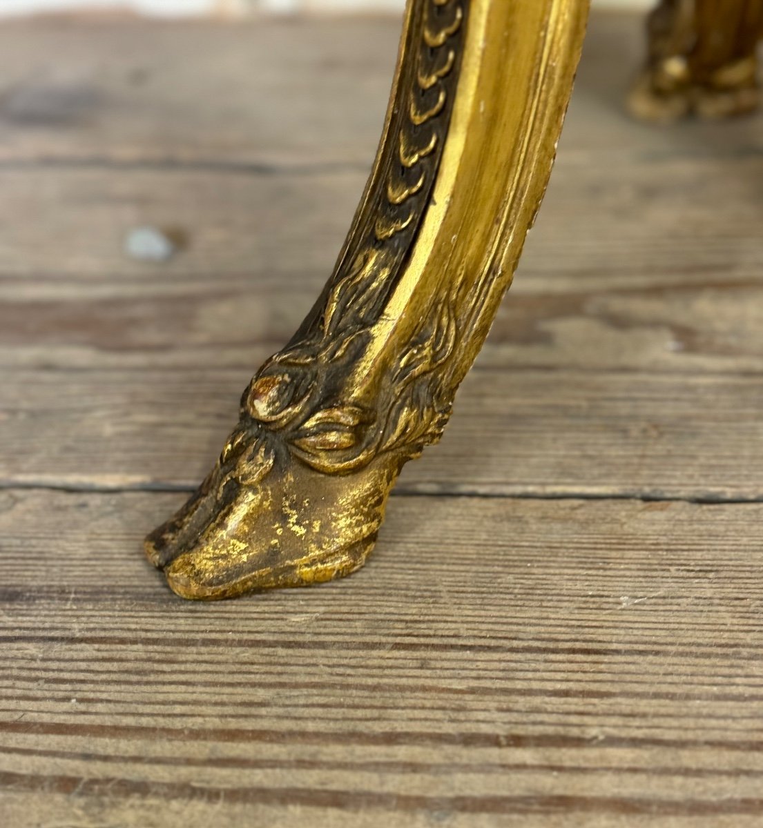 Louis XVI Style Jardiniere In Carved And Gilded Wood Circa 1900