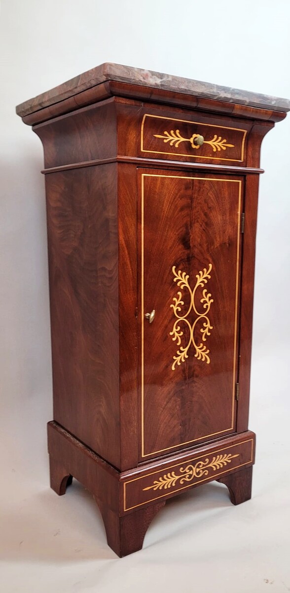 Mahogany and marquetry bedside table - marble top