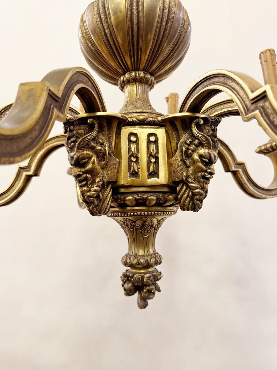 Mazarin chandelier in gilded bronze