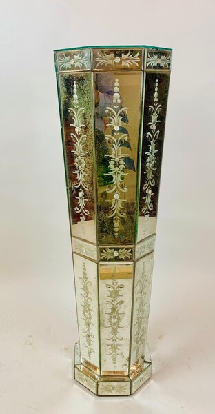 mirrored and engraved glass column