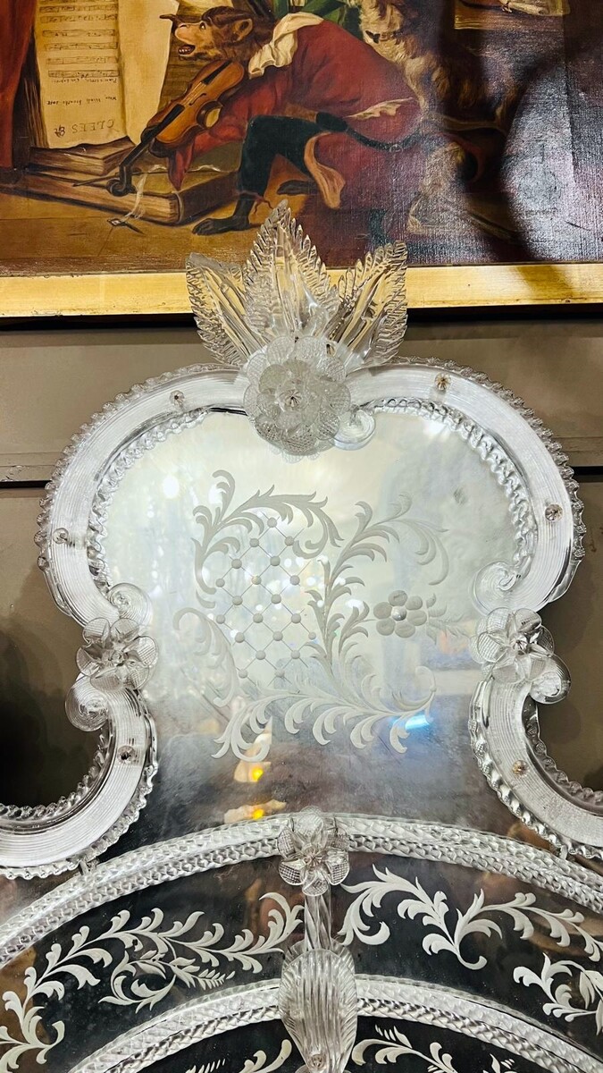 Murano glass mirror engraved with floral motifs