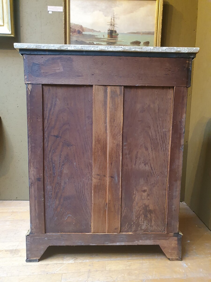 Napoleon III period dresser opening with 1 door