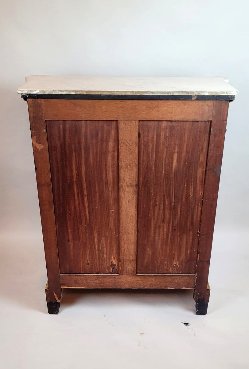 Napoleon III sideboard in black lacquered mahogany and brass marquetry - central decoration painted in gold - white marble 