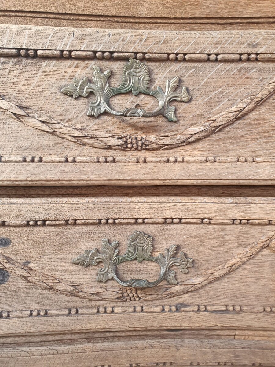 Oak chest of drawers opening with 4 rows of drawers, early 19th century